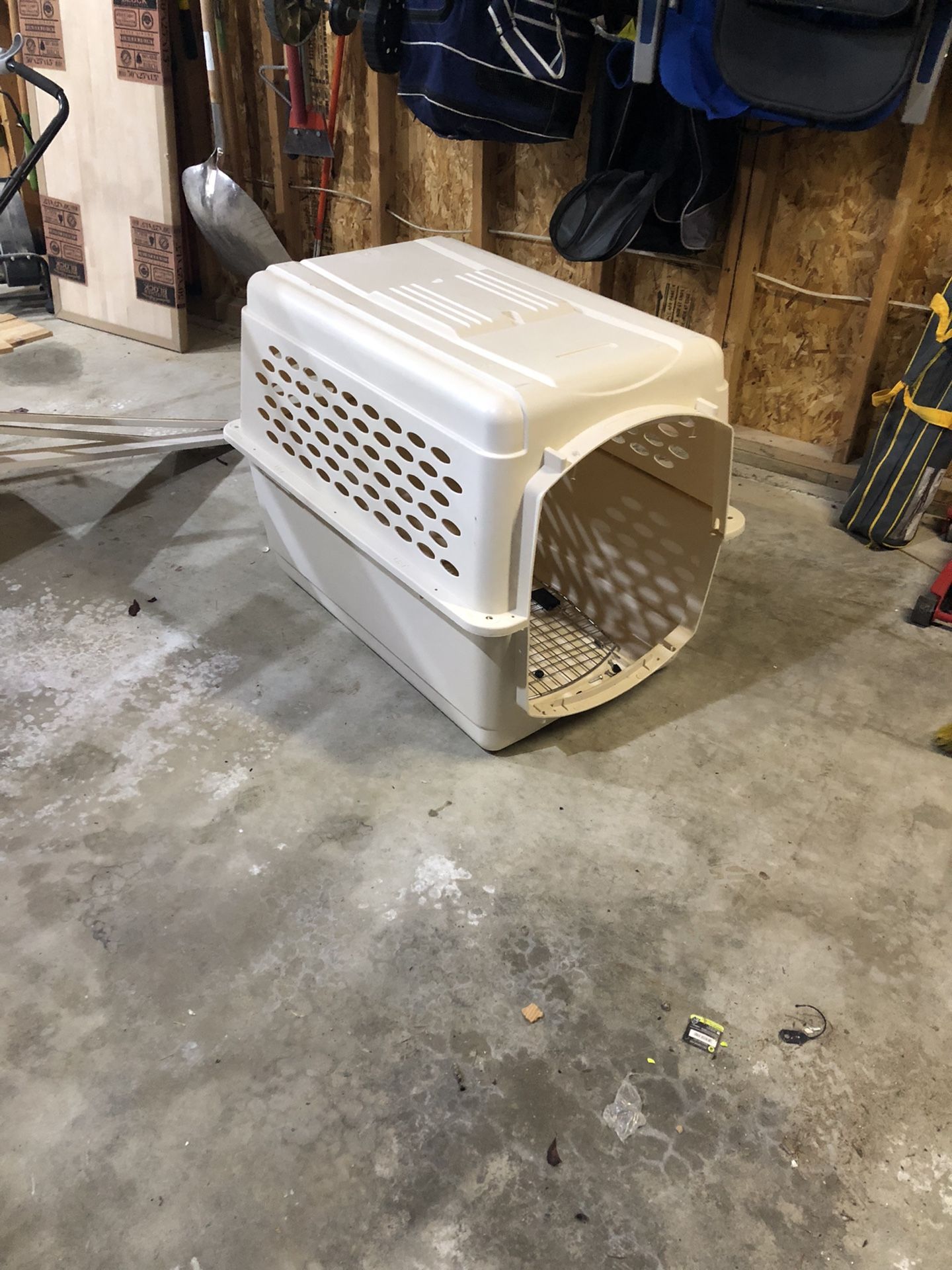 Medium Dog Kennel