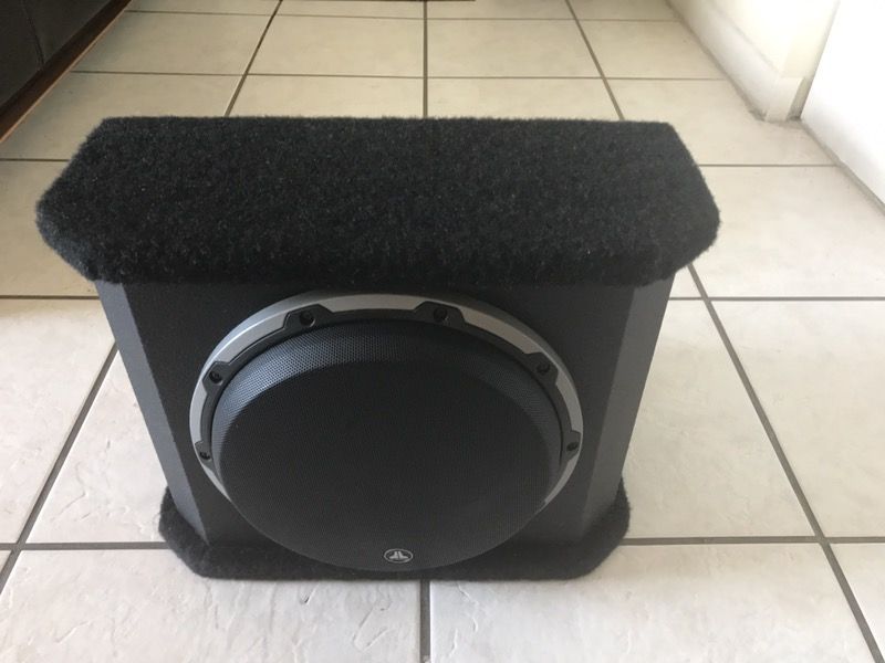 JL Audio CVS110RG-W6v2 subwoofer box