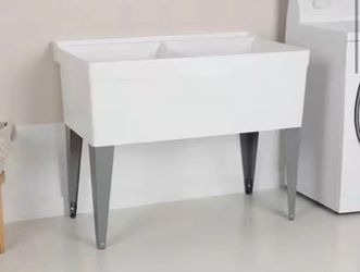 New in Box Utilatub Thermoplastic Floor Mount Utility Tub 40 in. x 24 in. x 33 in. in White