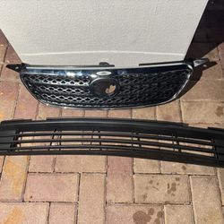 Toyota Corolla Front Grille TY07319GA and Front Bumper