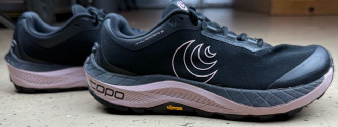 Topo Women's Size 9