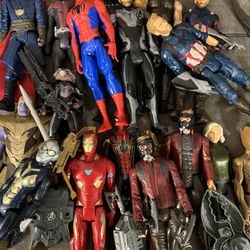 Avengers Figures Lot