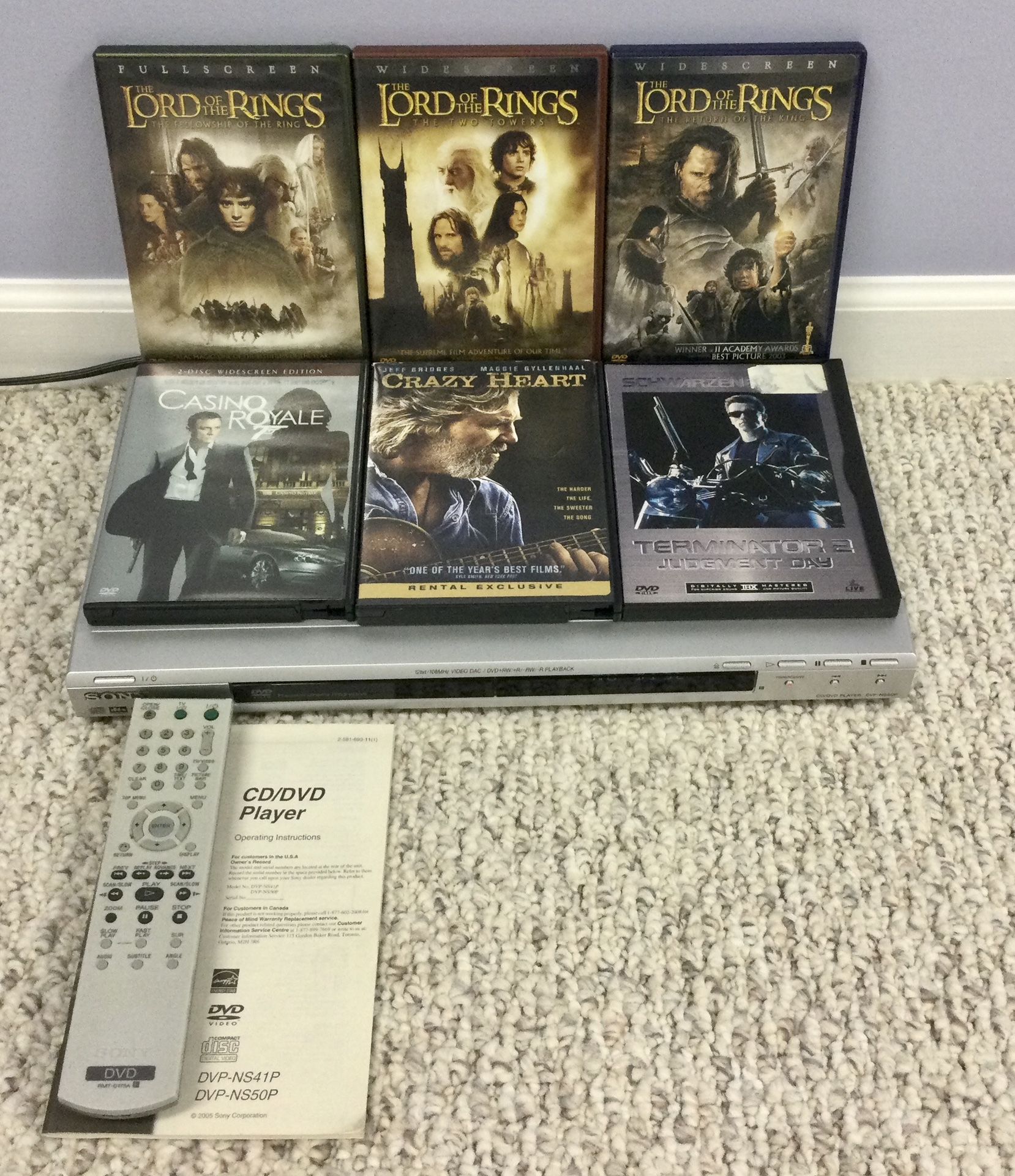 Sony CD/DVD Progressive Player with DVD Movie Package