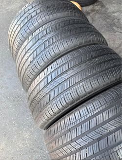 225/55/19 Michelin 📍📍 Vendo un set de llantas con 80% de vida las 4 📍🌟