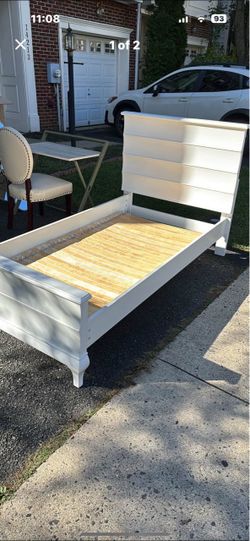 Twin Size Wooden Bed