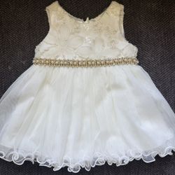 Baby girls dress w/tags - 3 mo