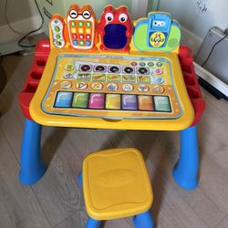 VTech Touch and Learn Activity Desk Deluxe