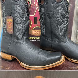 Size 13 Black Grasso W/Grisly Sole Rodeo Boots