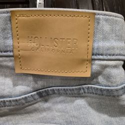 HOLLISTER ATHLETIC SKINNY JEANS 