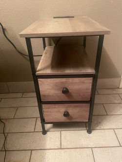 Mini charging table