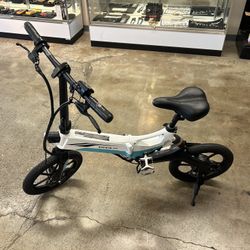 Swagtron EB7 elite folding elecric bike w batt and charger no trades pick up in Tacoma 