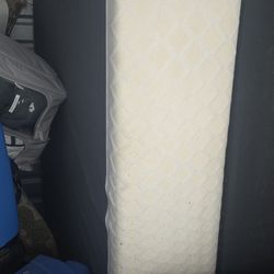 Cal King MEMORY FOAM Mattress Set