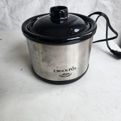 Crock-Pot Little Dipper Mini Slow Cooker, model 32041-C. 