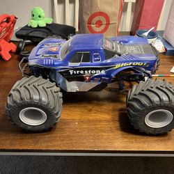 Axial Yeti Monster Truck