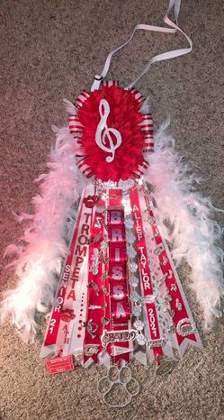 Homecoming mum