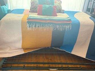 Day/trundle bed for sale