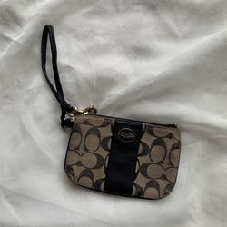 Super Cute Coach Wristlet Authentic 