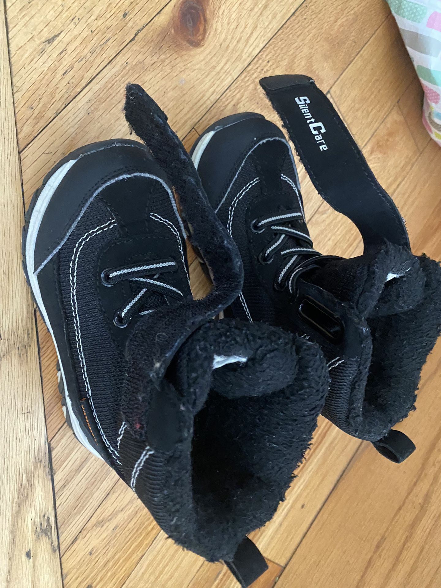 Kids Winter Boots (For Toddler 18 Months Lot)