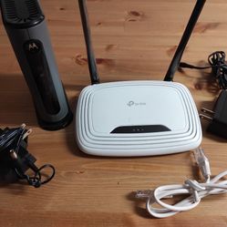 Motorola Cable Modem And tp-link Wireless Router 