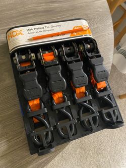 Tie down strap set