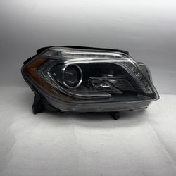 13-16 Mercedes Benz GL 350, 450 Passenger Side RT Xenon Headlight OEM 