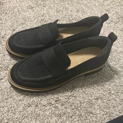 Taryn Rose Women’s Loafers Size 7