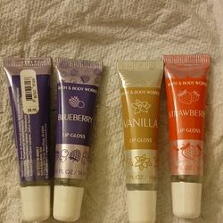 Bath And Bodyworks Lip Gloss  $8.00 EACH or bundle 