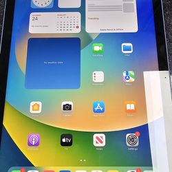 Apple Ipad 10th Gen 64GB. ASK FOR RYAN. #00(contact info removed)
