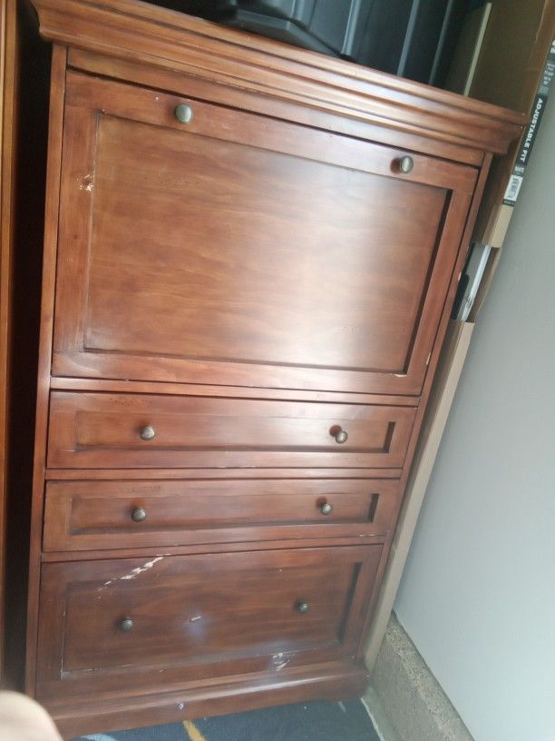 Armoire