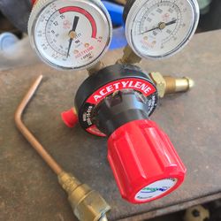 Acetylene regulator