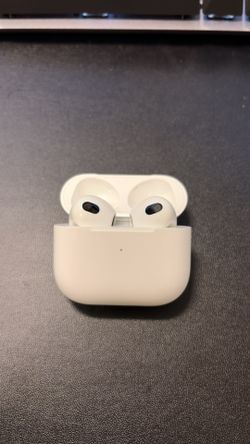 AirPods 3rd Gen w/MagSafe Charging Case