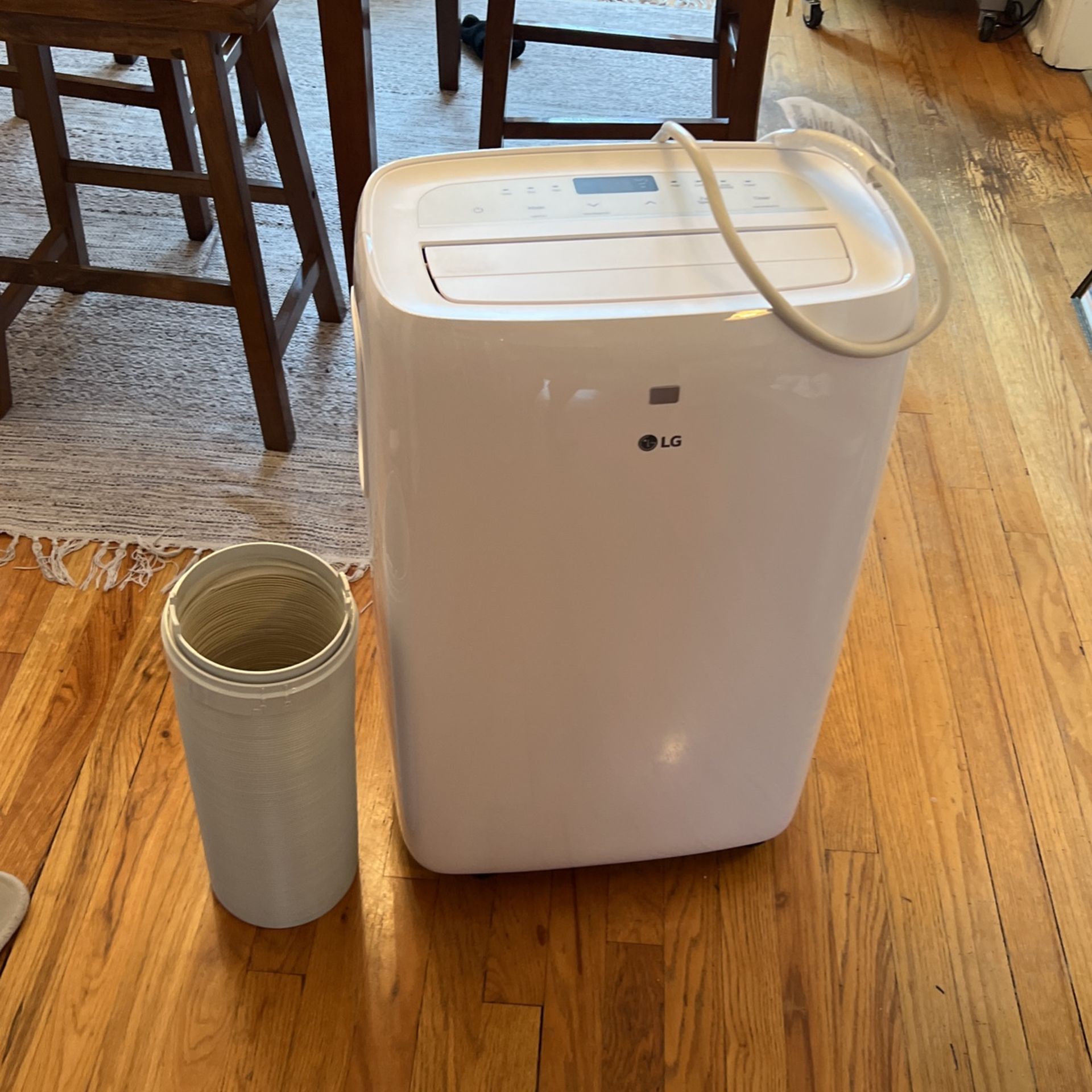 LG Portable Air Conditioner 7000 BTU