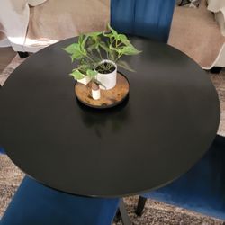 COMEDOR 4 SILLAS  EXSELENTES CONDICIONES 