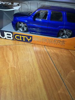 DUB City Big Ballers Diecast SUV Blue Cadillac Escalade 1/18