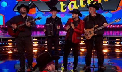 Grupo Norteño Acordeon , Bajo Sexto Y Bajo Electrico O Tuba 