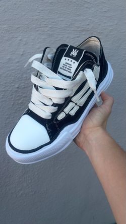 BRAND NEW NEVER WORN WITH BOX MENS SIZE 42 EU SIZE MENS 9 Amiri Skel-Top Low Sneakers Black White