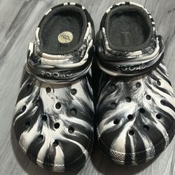 Size 9 Crocs