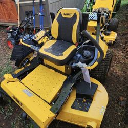 Zero Turn Mower For Sale Only Around 10hrs On It.