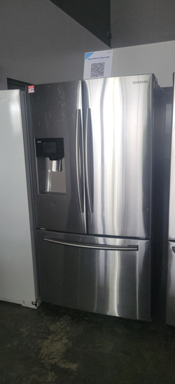 Samsung French Door Fridge – Stainless, Ice/Water Dispenser