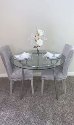 Table With Chairs 