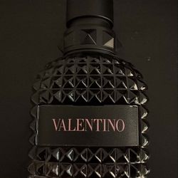 Valentino born in roma intense