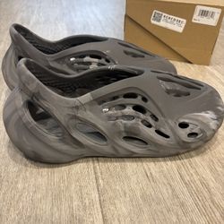 Adidas Yeezy Foam Runners Men’s Size 12 