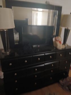 Bedroom set