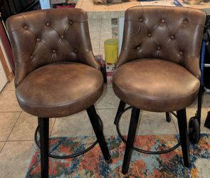 COUNTER HEIGHT  2  CHAIRS!!   New!  Altamonte Springs. $150 for both