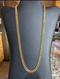 NEW FATHERS 🎁Stainless steel 24” Gold 8mm Cuban Chain SALE $30 🍀