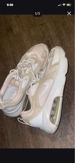 Women’s air maxes size 8