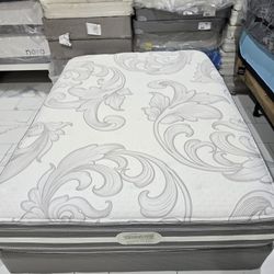 Queen Sizes Mattress And Box Spring 