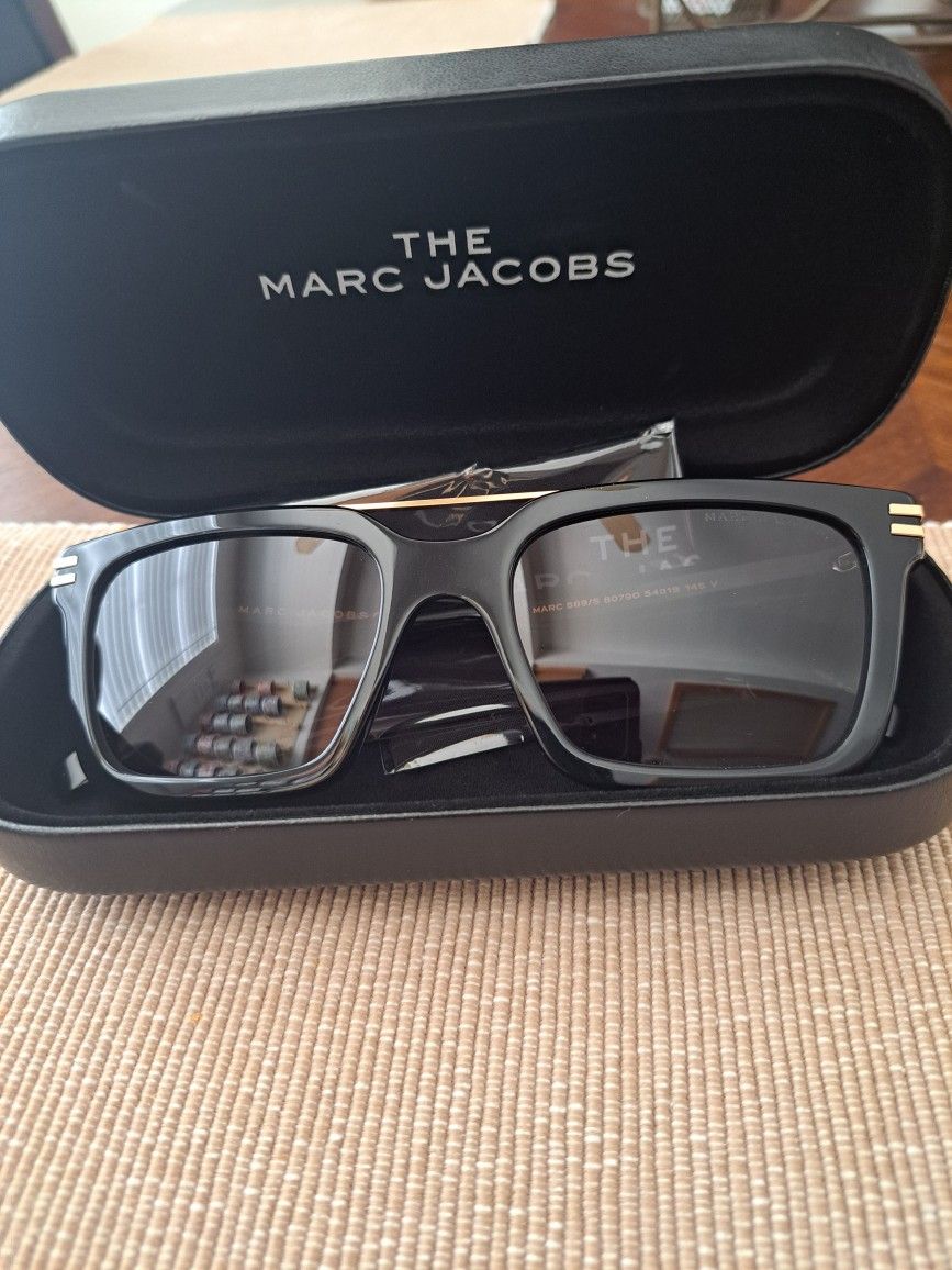 New In Box Women Marc Jacobs Sunglasses 
