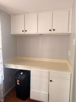 Selling kitchen cabinets