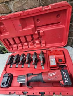 Milwaukee M18 Force Logic Press Tool